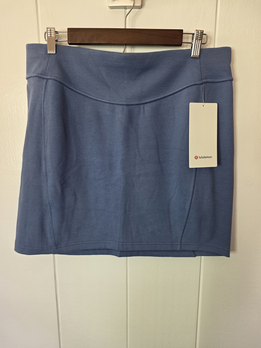Lululemon Scuba HR Mini Skirt Size XL NWT
